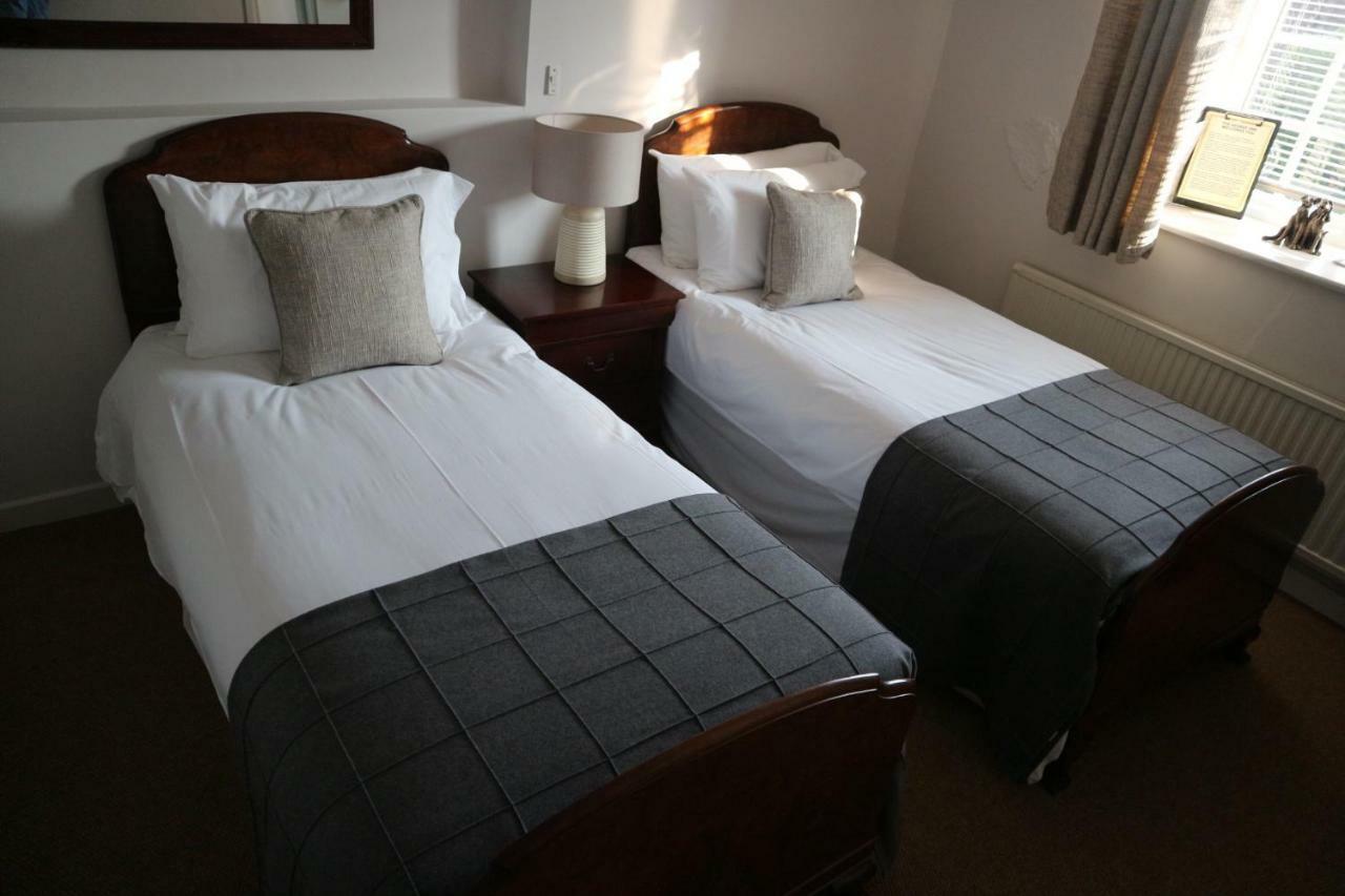 The George At Nunney Hotell Eksteriør bilde