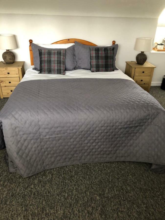 The George At Nunney Hotell Eksteriør bilde